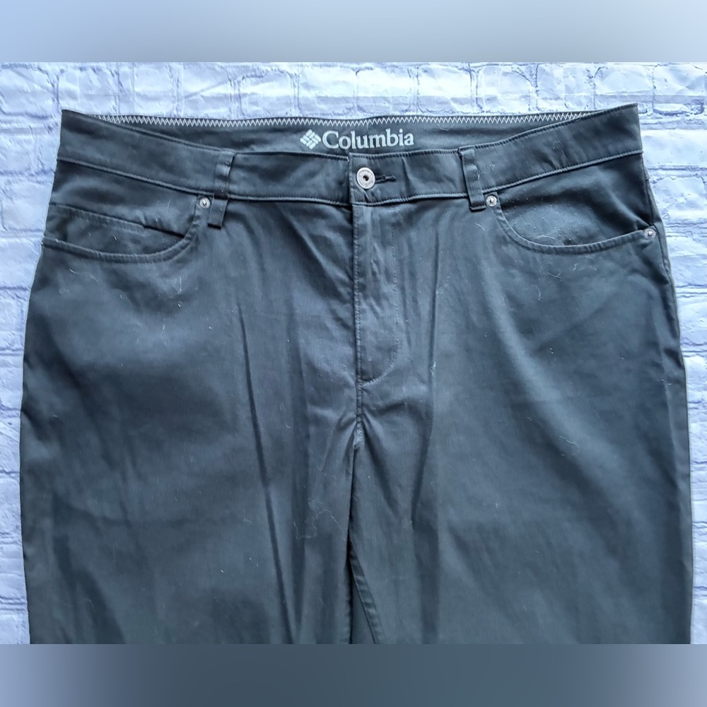 COLUMBIA mens size 38x32 pants